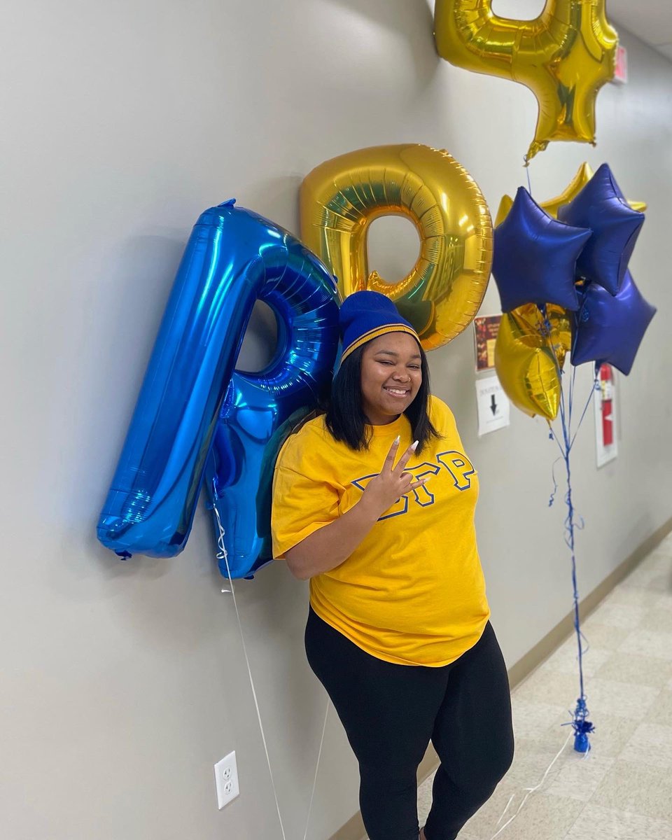 SmithCamaia's tweet photo. Don’t ever be afraid to go on a RelentleΣΣ PurΣuit 💙💛🐾 #TheLegacyContinued #QU4D https://t.co/cktzB5Orpx