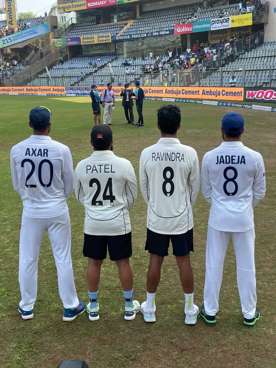 What a lineup 😄

📸 courtesy <a href="/ashwinravi99/">Ashwin 🇮🇳</a> #INDvNZ