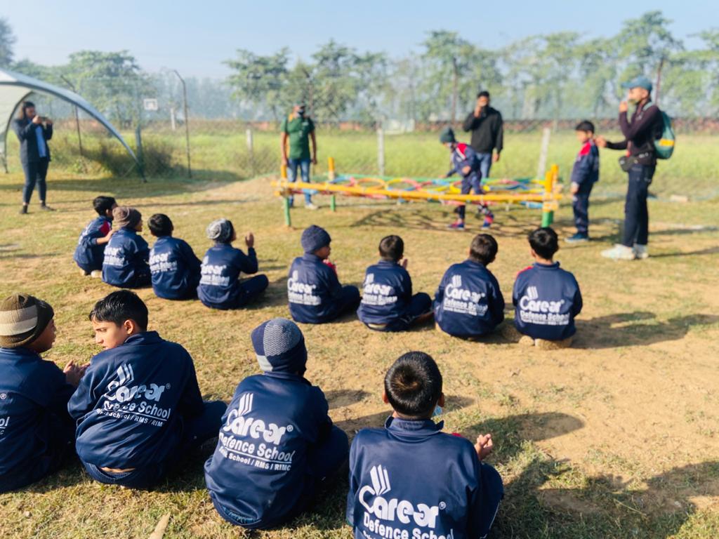 careerinfowisin's tweet photo. 💪ArmyTraining..at @careerdefenceschool 🤛
Call Now 7419999228
#careerdefenceschool #makingofficersbuildingnation #hostel #hostellife #sainikschool #defenceschool #defenceforces #salute #soldier #commando #commandotraining #army #obstaclechallenge https://t.co/7fSoU3ZIhy