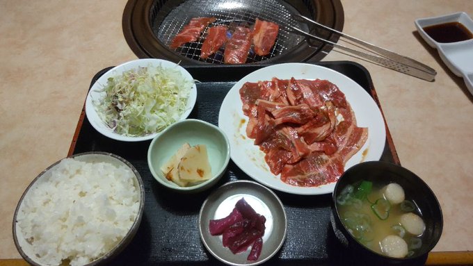 一人焼き肉ランチで個室通された 