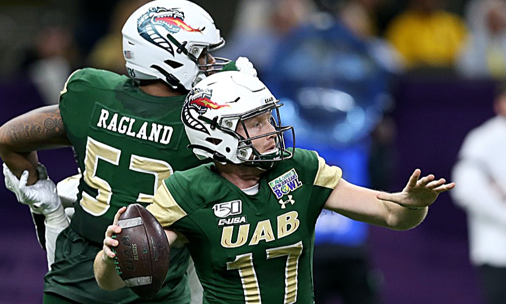reisecollier9's tweet photo. AllGod! After an amazing talk, I’m blessed to say I have received my 3rd offer from The University Of Alabama-Birmingham (UAB), thank you to the entire staff for believing in my talents.. https://t.co/mbig68QD7c