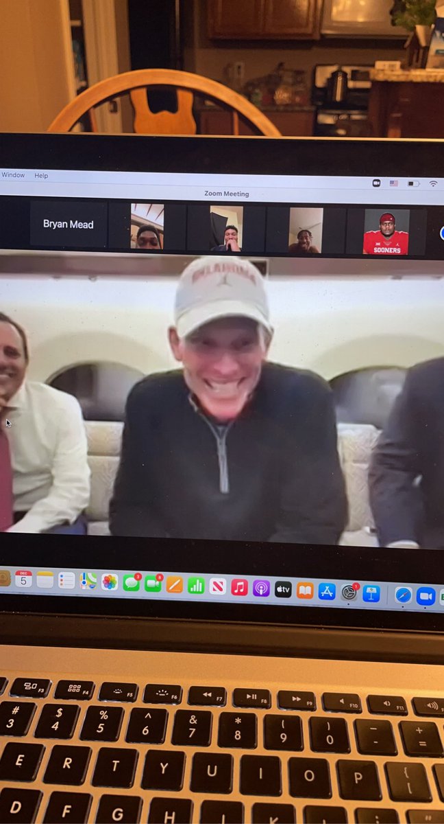 bryan_mead38's tweet image. 😏