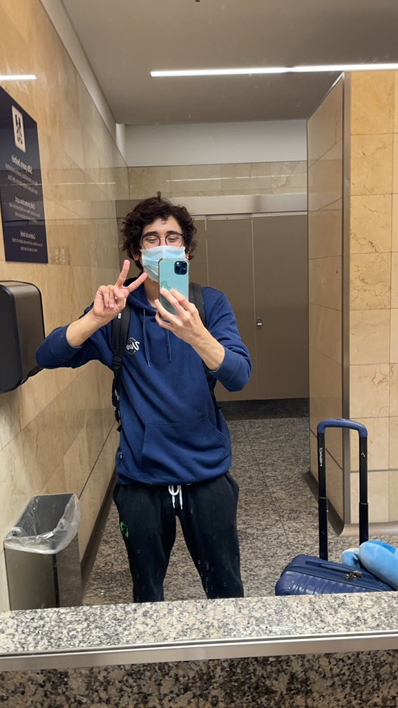 Josedeodo's tweet photo. Me voy a practicar antes a 🇺🇸 dentro de poco voy a prender stream allá para los que me preguntaron, los veo compas🤠 https://t.co/NDmuwsiNFT