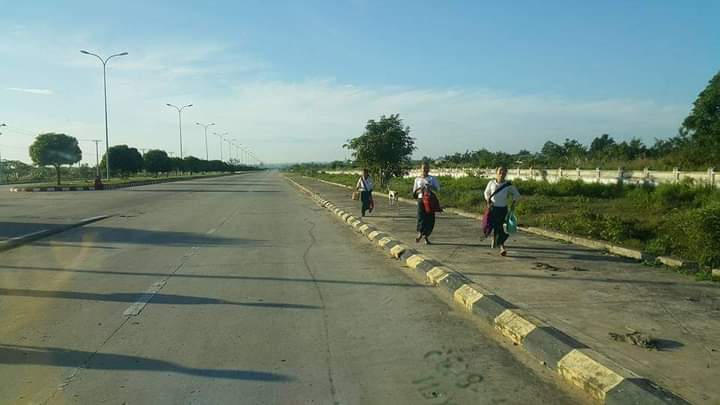 spring_2021's tweet photo. In NayPyiTaw, Pubwa Thiri Tsp, KyiTaungKan Village Administrator under Junta threatened locals to sent their children to school on Monday (Dec 6) and if not they will abduct the parents.

#Dec6Coup
#TerroristsJunta
#WhatsHappeningInMyanmar https://t.co/VrMbMaVrKA