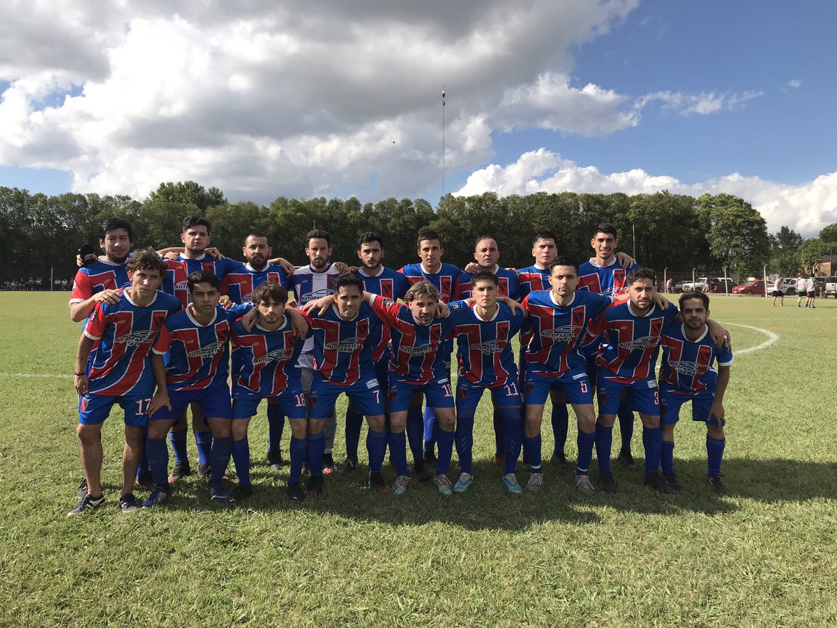 juvebragado's tweet photo. @juvebragado venció 3-0  a Irala en la ida de la final del torneo ( en Irala ) #CarlosBibiOchoa 💙❤️💙 https://t.co/yVpVjzUCNL