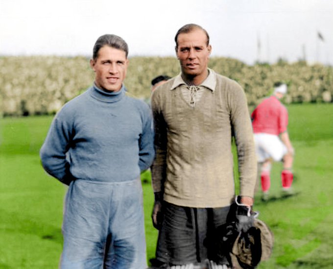FOTOS HISTORICAS O CHULAS DE FUTBOL - Página 5 FF5H7y_WYAYJjT6?format=jpg&name=small