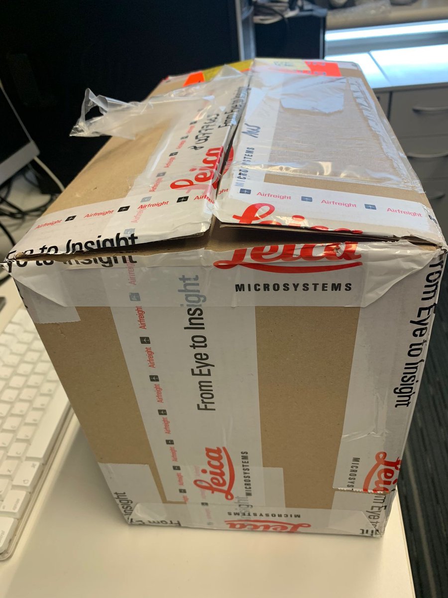 NeuroStemLab's tweet photo. Thanks 🙏 to @Fedex the latest addition to the @LeicaMicro #Thunderimager in the St. Vincent’s Centre for Applied Medical Research #LiveimagingFacility (LIF) is here! Can anyone (who doesn’t know) guess #Whatsinthebox? 👇 https://t.co/idqSFdS738