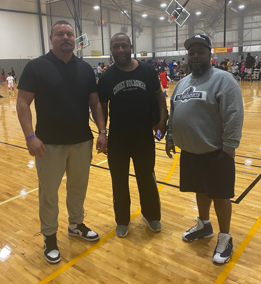 WeBallUSA's tweet photo. Thank you to @TheTB5Reports @LupeNunezSA and @T_Littlefield10 for coming out to show love! The players don’t know how blessed they are to be able to be evaluated in MS by Nationally respected High School evaluators and taste makers. #TheTakeover https://t.co/yfBTuMK4EO