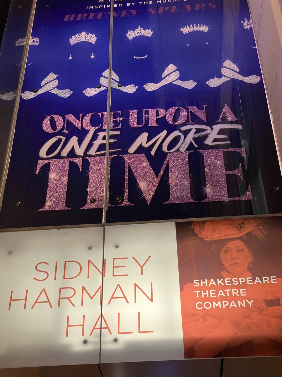 AmyLenander's tweet photo. I had so much fun tonight at #stconemoretime @ShakespeareinDC. Clever story, fun characters and costumes, and great energy. I feel lucky to get to see it in week one. https://t.co/btmDBDFdcF
