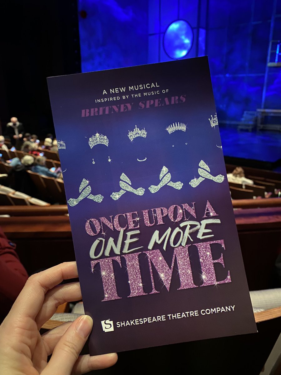 I had so much fun tonight at #stconemoretime <a href="/ShakespeareinDC/">Shakespeare Theatre Company</a>. Clever story, fun characters and costumes, and great energy. I feel lucky to get to see it in week one.