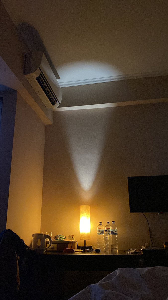 Semakin banyak berpikir semakin sadar masalah utamanya adalah positif thinking karena kadang itu tanpa disadari dan yang membahayakan kita ga tau apakah dalam pengarus positif thinking sampai mewajarkan sesuatu atau tetap menganggap baik seseorang.