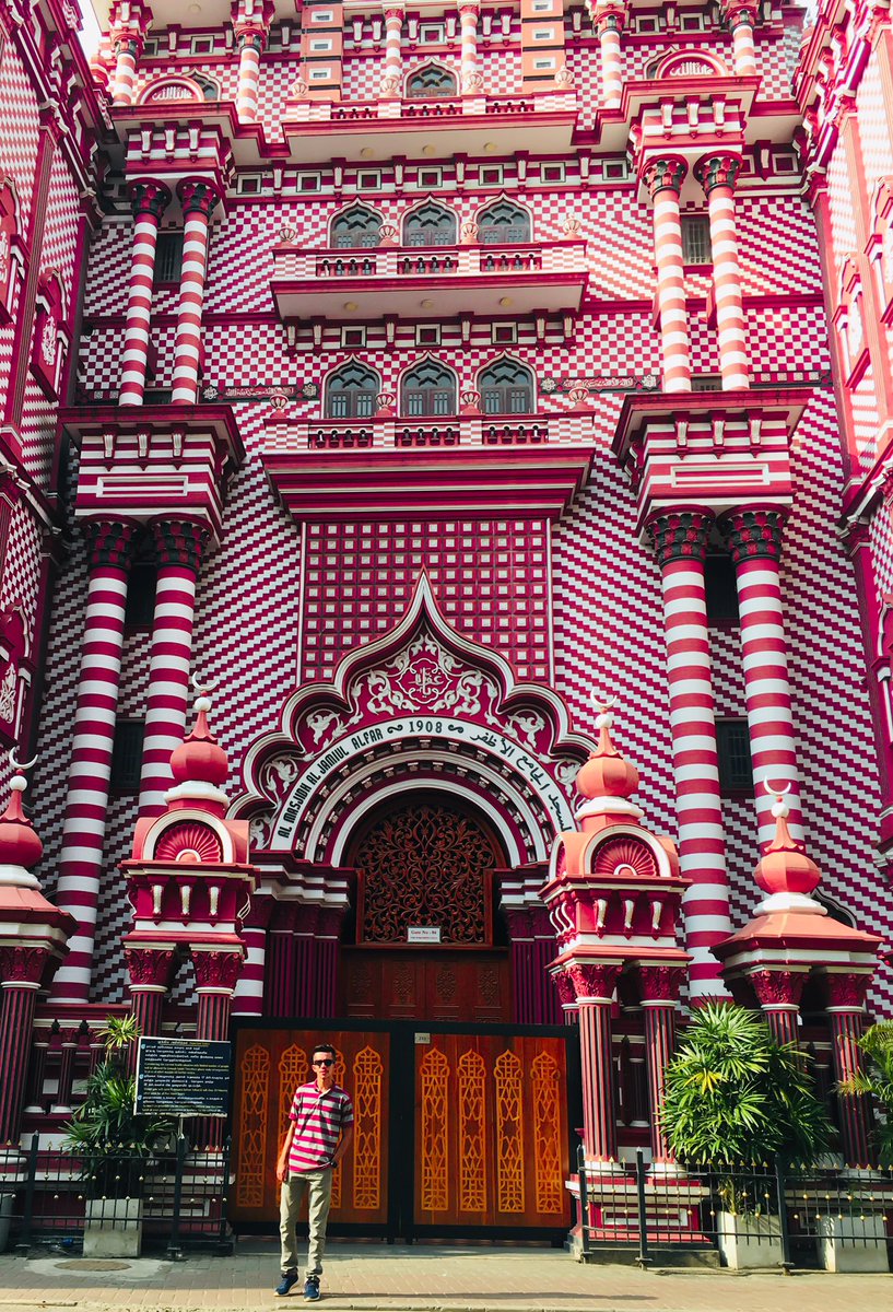 sm_risthak's tweet photo. Red Mosque 🕌 🇱🇰
.
.
.
.
#redmosque #colombo #srilanka #travel #architecture #vacation #wanderlust #igtraveller #traveller #love #travels #art #photography #sunset #travelgram #holiday #traveler #traveling #trip #mytravelgram #travel #happy #adventure #travelphotography https://t.co/eRgXRCVP1i