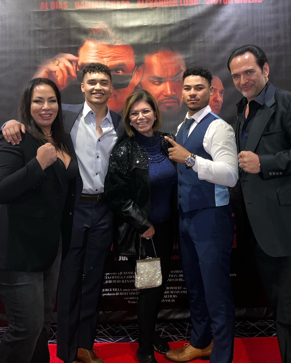 InTheRingWithC1's tweet photo. Congratulations @directorJSalas #thedevilsring red carpet event was a success ! bravo to cast and crew #aboutlastnight https://t.co/va5OJD2kLb