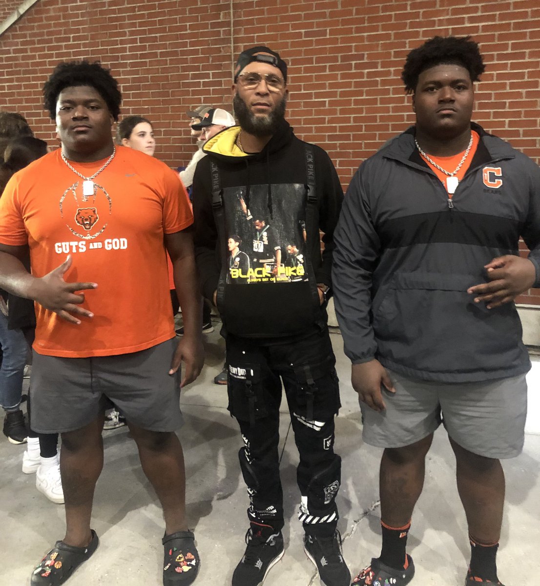 twintowers504's tweet photo. Congrats to my Curr Dogs Jacob &amp; Joshua Johnson C/O 2023 at B.R Catholic on their 2nd State title 🏆🏆that’s how you bring the muscle!!! #BigDogSeason #BringTheMuscle #SmallJob💪🏾💪🏾💪🏾 @hermjay https://t.co/xtZTavMgMs