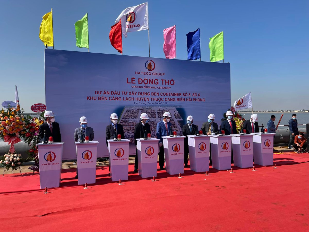 portcoast's tweet photo. Groundbreaking ceremony of Lach Huyen HATECO’s berth No. 5&6.
Portcoast is pleased to participate in FS preparation and Detailed design.
December 05, 2021.
#portcoast #hateco #lachhuyen #port https://t.co/ho8bQSQYc4