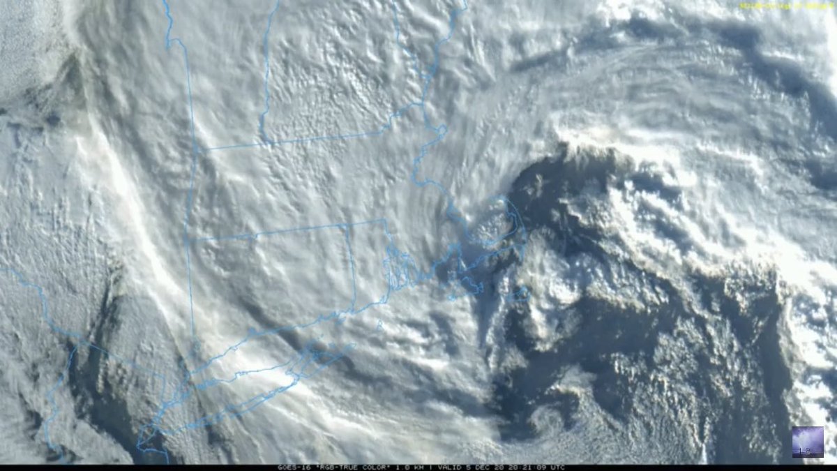 nishmanweather's tweet photo. I gotta be honest. Few things are weirder than knowing it’s the 1 year marker of a day you were ironically hanging out with Mother Nature in gay PTown... https://t.co/bTHo4PuGC6 #RememberThisOne? https://t.co/U9fn0mTD1E