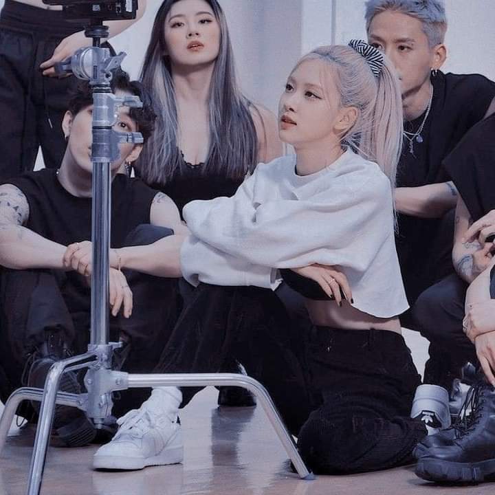 Mọi người ơi đừng nản chúng ta cố gắng vì Chaeng đi nào,nếu mà muốn bé nhận giải thì hãy tích cực vote đi
#MAMAVOTE #rosé