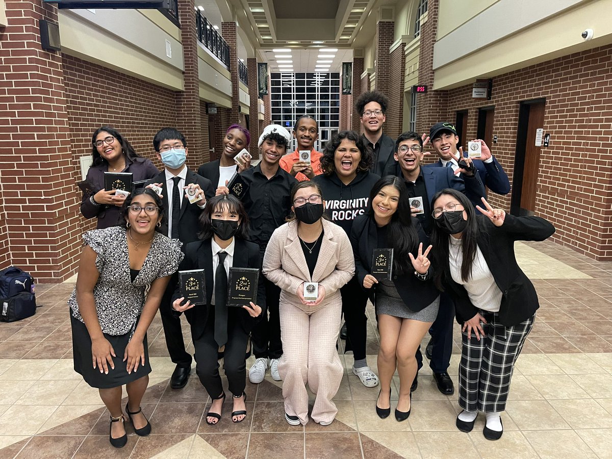 theMrEtheridge's tweet photo. WHOSE HOUSE?! THE FALCON HOUSE! Jersey Village made their voices heard this weekend in Dallas! These students made this trip a memorable one and I couldn’t be more grateful. Now it’s our turn to welcome schools this upcoming weekend to showcase how they #talkpretty! https://t.co/QLnWbCQ578