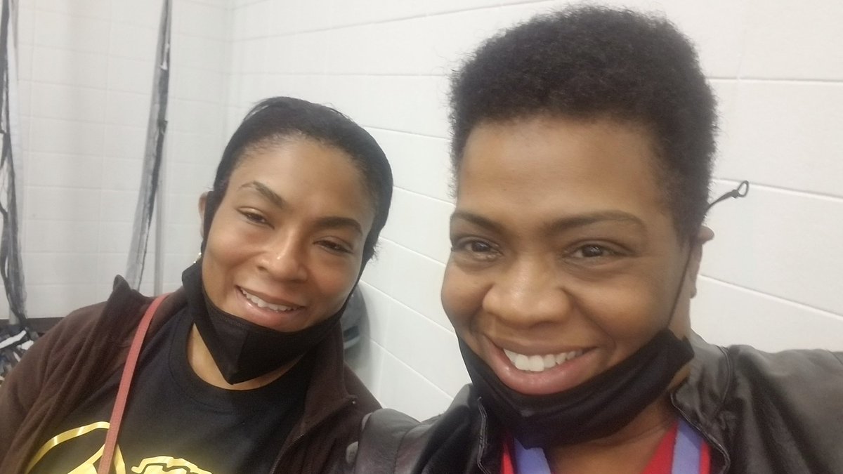 MsSkinner77 tweet media