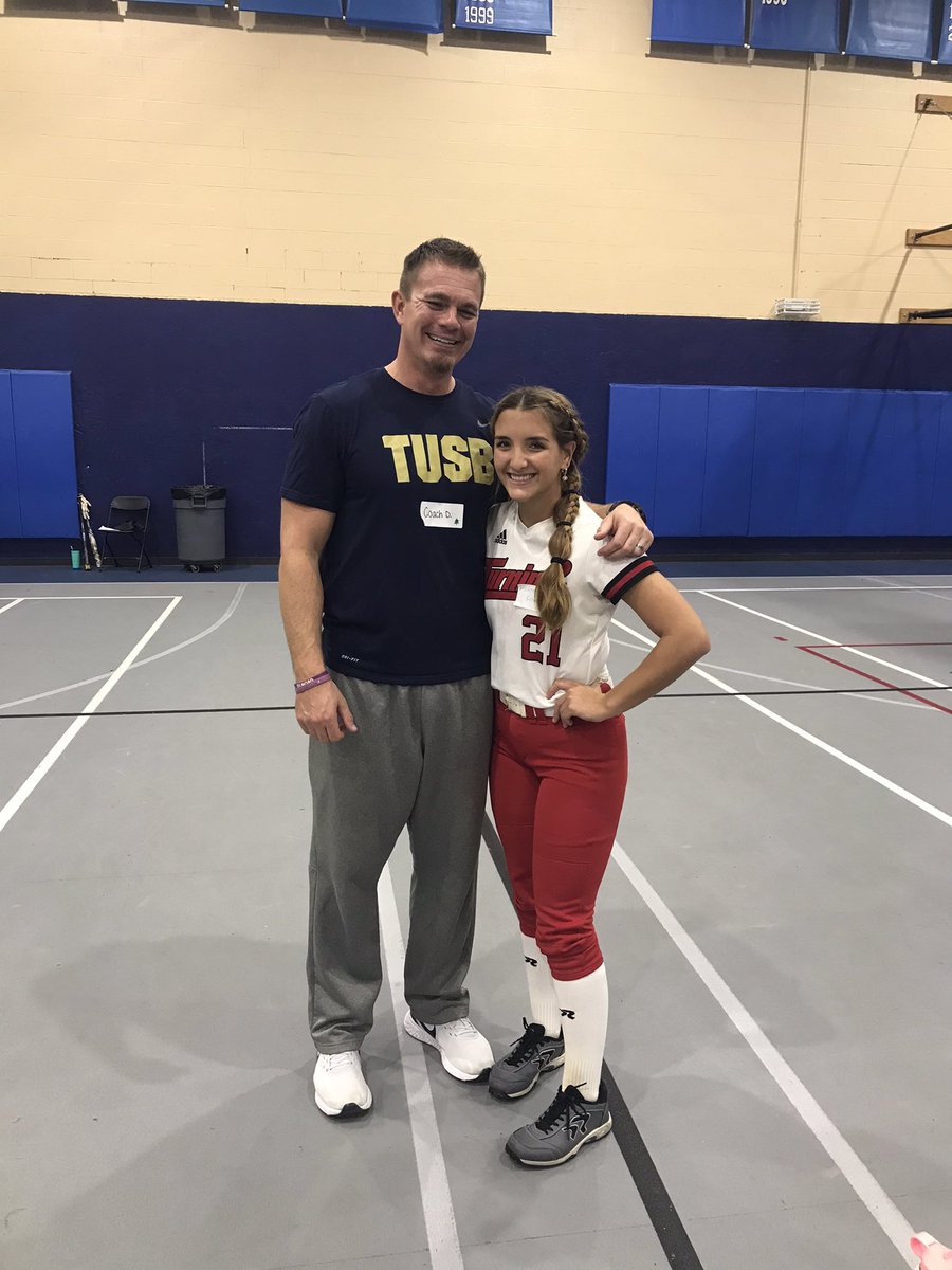 LindeeRosekrans's tweet photo. Thank you @coachdtusb for hosting an amazing camp today! I learned a lot of new hitting drills and I can’t wait to be back on campus in the future! #ubuntu @T2Moody https://t.co/YZdD7TwEtV