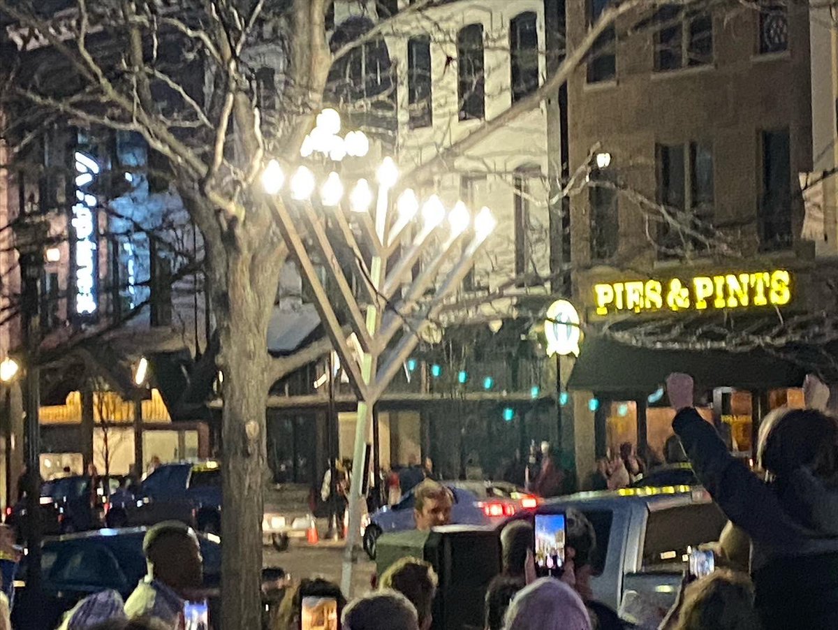 yahrforjudge's tweet photo. Lots and lots of chili 🌶 thanks to the  @Lexington_FOF  chili cook-off &amp; auction, and then celebrated the last night of Hanukkah at Triangle Park in @DowntownLex. Thanks to Soecial guests @AndyBeshearKY &amp; @MayorGorton !
#Yourcandidate
#YahrforJudge
#6thDivision https://t.co/LwmYjDS8HE