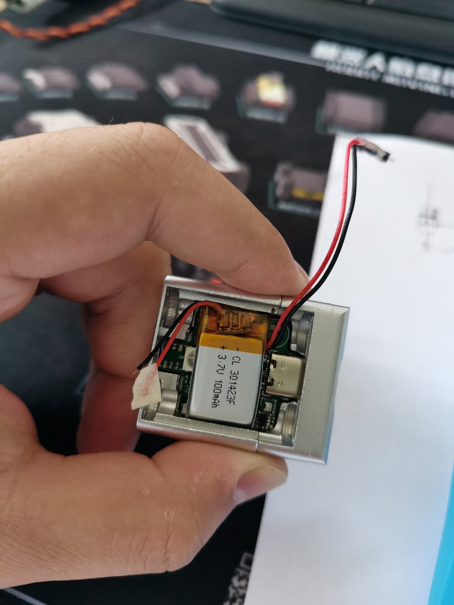 noselfbeself's tweet photo. Process of holocube production. Chips price increase more than ETH this year. BTW, we make the smallest ic in display industry. @Thestarslab #NFT #ETH #tech https://t.co/oVnlUZE9Qd