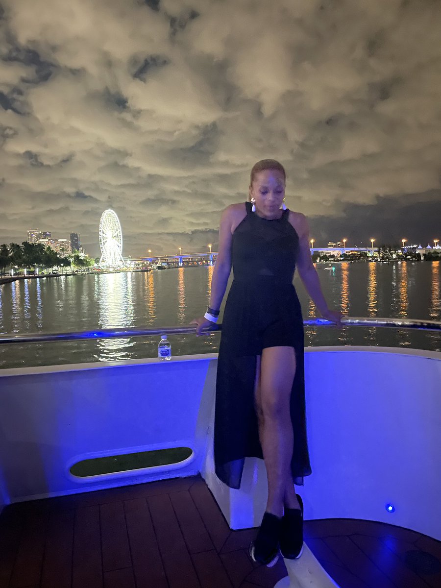 MsMoguel's tweet photo. 🌊💥🥰 https://t.co/DMSwlgITsj