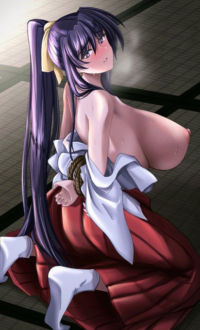 縛られて剝かれる朱乃さん。 