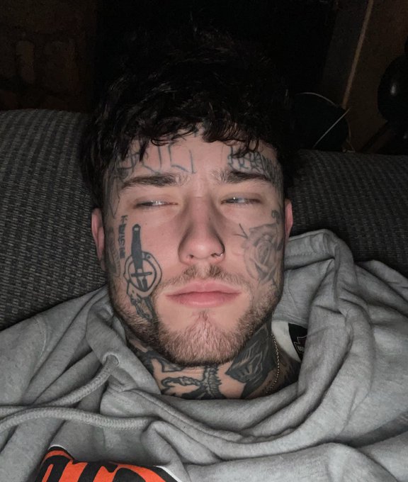 Bring me tatsu ramen https://t.co/kbUhJfRnQi