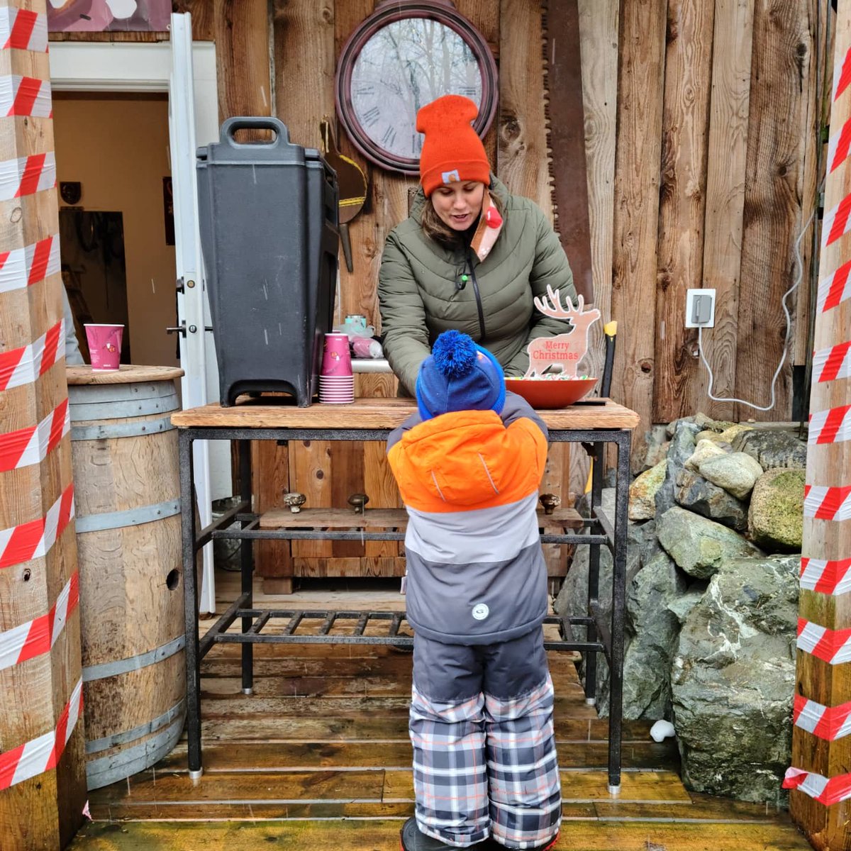 redtreesfarm's tweet photo. It is about the little things. For our family, it is about sharing with others. Spreading cheer is the best gift. 🎄 #redtreesfarm #christmasexperience #frasevalleytreefarm #makingmemories https://t.co/QOSBAU0kuW