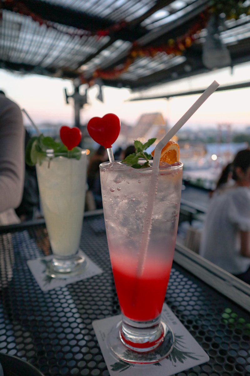 priawprady's tweet photo. 🧡🖤 #swingbar #saochingcha https://t.co/PC2sb0cTb7