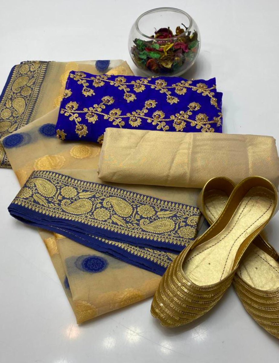 Inayafatima5's tweet photo. shifon kacinkl Nag jal Emb Shirt, Mesory Trouser Along With Orgunza Barosha Dupatta👘💫
💃🏻💃🏻💃🏻 with free khusa
Price 2850dc free
Available at
#inaya_boutique_center
#CashOnDelivery All over Pakistan
#ForORDERS
#Whatsapp_Number
#03167789899 https://t.co/KN8dFNFSjT