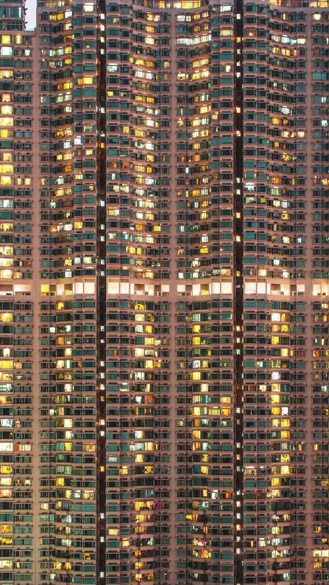 Dim the lights down 💡✨ #hongkong