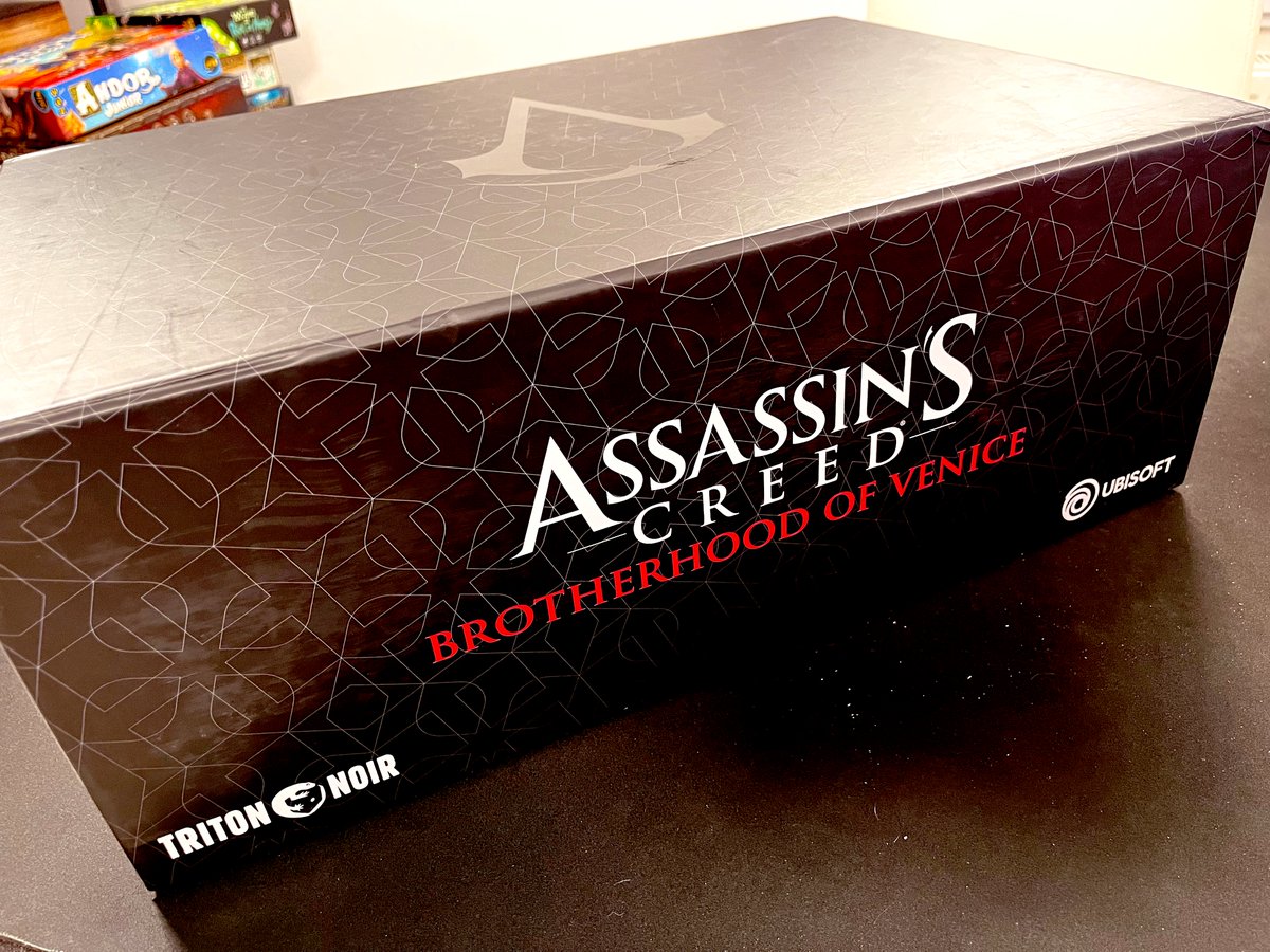 Maxildan's tweet photo. Il est 5h25 et @OlivierRofellos et moi-même allons nous coucher après avoir terminé les 4 premières games de Assassin’s Creed Brotherhood Of Venice de @UbisoftFR et @CreedVenice #TritonNoir 

Pour les fans d’AC2 c’est vraiment masterclass ! On vous montre ça asap dans LJDD 👀 https://t.co/5DsSH7dFbx