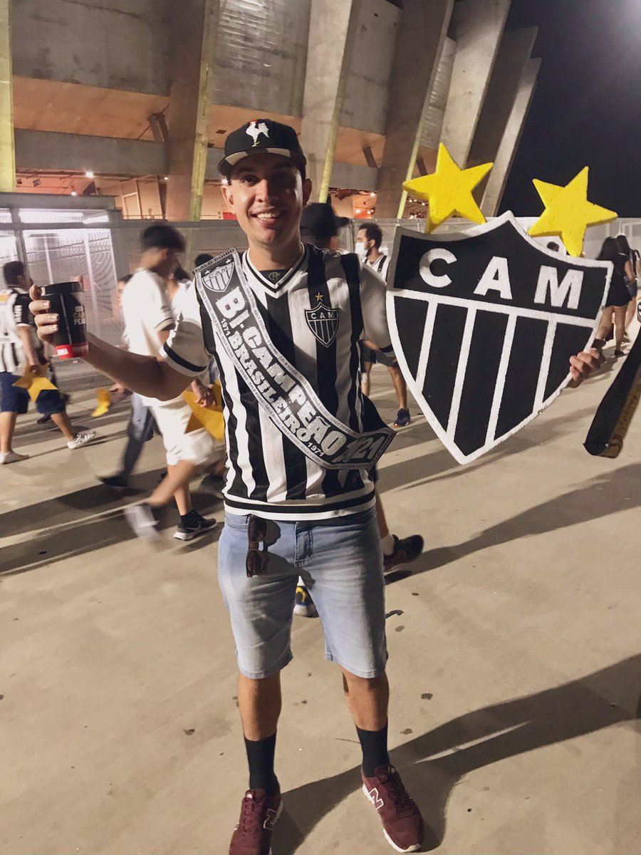 tiagoopia's tweet photo. Faixa de Bicampeão Brasileiro no peito…
Valeu a pena Galo…
Somos campeões…
⭐️⭐️🐔🙏🏻🏳️🏴🐓🙌🏻🏆🏆🐔⭐️⭐️

#BicaBiCAMpeão
@Atletico 
@Mineirao https://t.co/BKFyoBtCSe