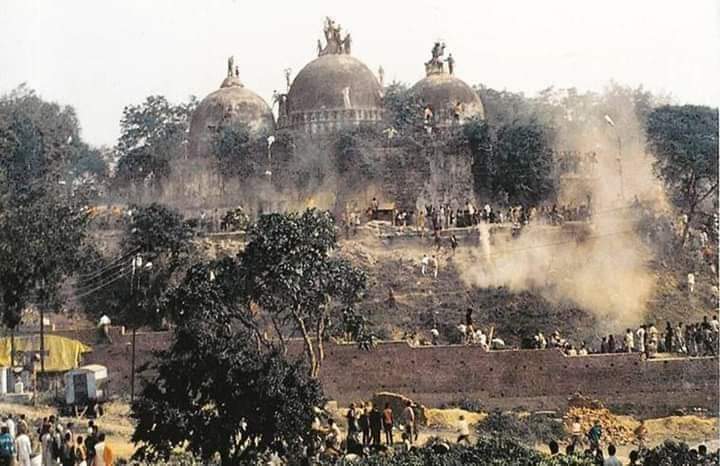 ziddiMali's tweet photo. #ए_बाबरी_मस्जिद_हम_शर्मिंदा_हैं 
#BabriMasjid 
Black day https://t.co/dl9622ZOsE
