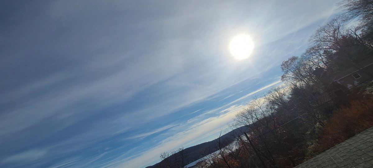 Enjoy seeing
This vista today
Tilted Earth
The Garden of Eden
Turning away
From Sunday Sun
Ever shining
As we follow

#Poetry #Cosmos #WitnessTheInfinite 
#GreenwoodLake instagram.com/p/CXIJQrlMzIp/…