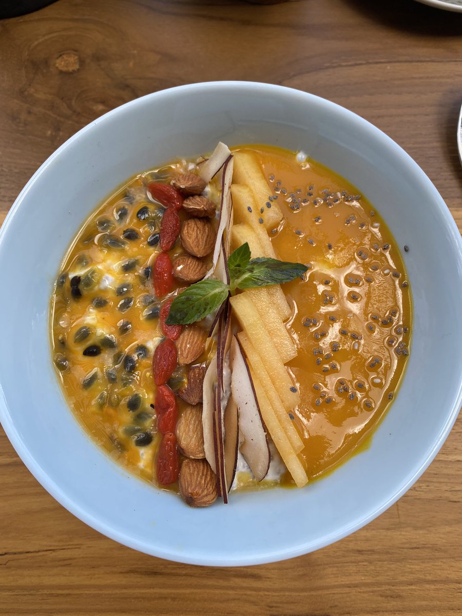 Jessicapook91's tweet photo. Let’s talk food…@luxgrandbaie has three dining concepts all serving fresh, locally sourced dishes. Start with breakfast at Beach Rouge, then head to Japanese-inspired Ai Kisu for a touch of theatre with its warayaki straw fire. Finish with sundowner cocktails at Bisou rooftop 🌅 https://t.co/NldGbeCkJz
