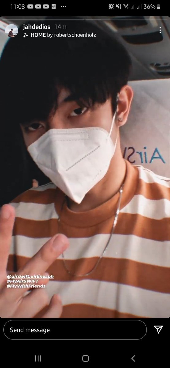 cherluna25's tweet photo. What if endorsement pala to for an airline kaya flex na flex nila ung tagline? 🤔👀🤡

#FlyAirSwift #FlyWithFriends
@SB19Official #SB19 https://t.co/uUAW1Qztpd