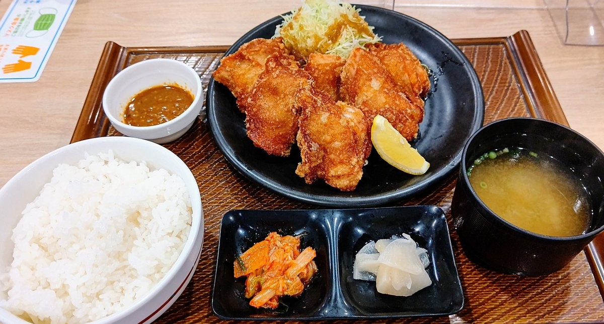 denden51z's tweet image. 【ガスト】のから好しメニュー✨
『から好し定食 6個』
カリッとサクッとジューシーで
シンプルだけど美味しい😋🍴💕