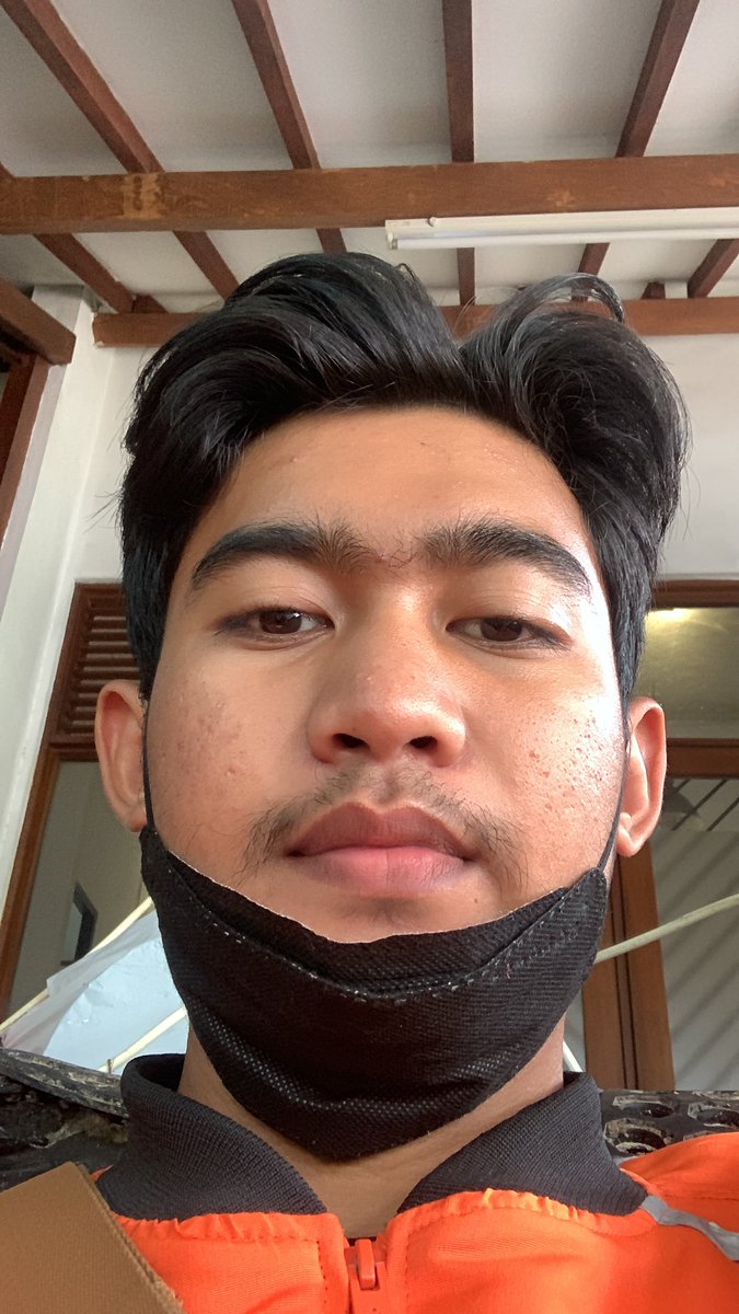 hudanbdl's tweet photo. cmn ojek pengantar mknan disaat org lain lpr. hm https://t.co/ddYRzHkpH5