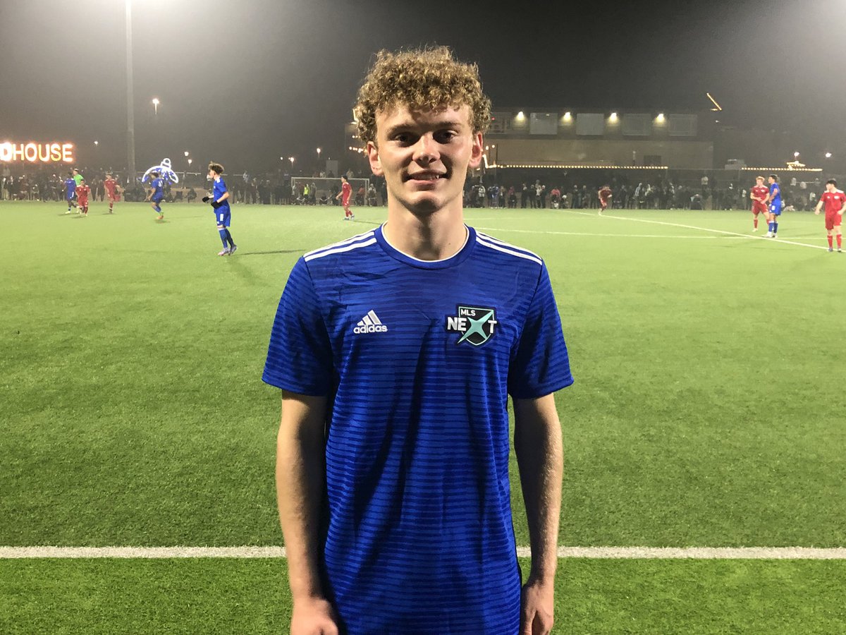 dan_mariscal's tweet photo. Proud to have one of our own our @solar_soccer repping the East at MLS Next Best of Match tonight! Congrats @BerinDroemer Equally proud to see all the @SolarU19EYDP crew supporting their teammate! @MLSNEXT @3rdDegreeNet @TopDrawerSoccer https://t.co/5eGgFByXaw