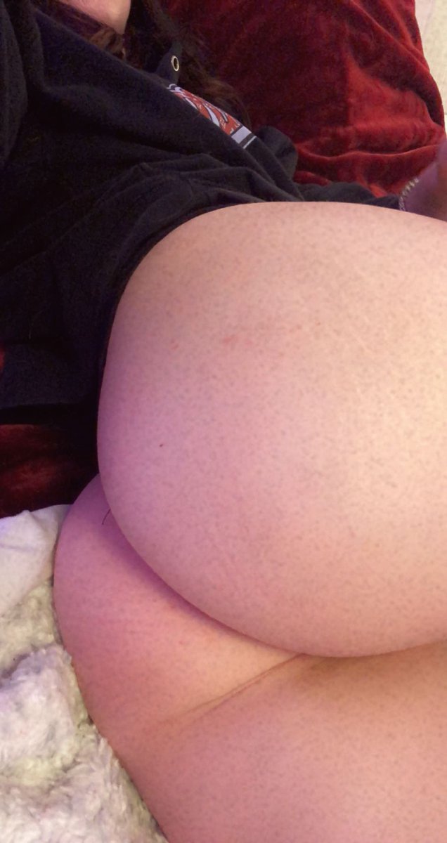kellsnsfw's tweet photo. cuddle friend 💕💕
• #onlyfans #onlyfansgirls #reddit #redditgirls #nsfwtwt #nsfw #petite #nude #nsfwkink #brattysub #nsfwsub #edging #nsfwtweets #nsfwcontent https://t.co/3scl2azrP0 https://t.co/uWuVjK9G95