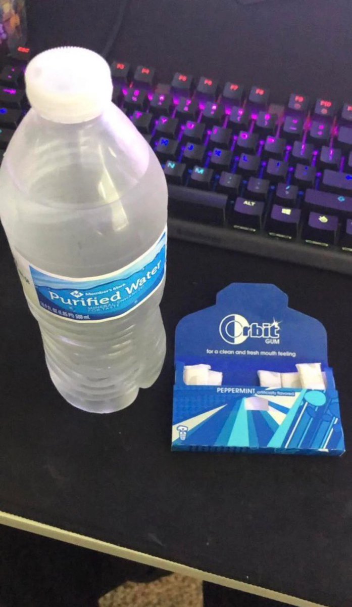 sheluvhec's tweet image. just to feel something