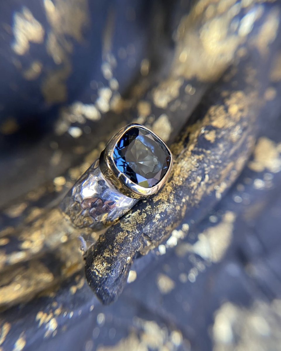 Cool Blue Ring

This brilliant ring is sure to get you noticed. The beautifully sculpted silver band is embellished by 9-carat gold setting with a square cushion cut London Blue Topaz, the most highly prized gemstone in the topaz family, with a deep, dark blue hue #yaronmorhaim