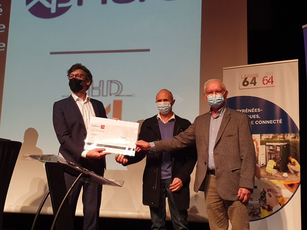 PCAMEO's tweet photo. La Fondation #SFR soutien #Association AVENIR avec #MichelLandreau @GFaureDRAlticeF @AlticeFrance a #SerresCastet https://t.co/oxtezuj6c2