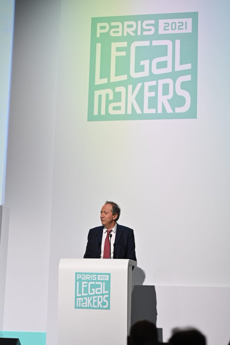 Merci aux grands témoins <a href="/SandieOkoro/">Sandie Okoro OBE</a> <a href="/dreynders/">Didier Reynders</a> @NASSIBAK pour leur participation au #ParisLegalMakers <a href="/batonnierparis/">Bâtonnier de Paris</a> <a href="/NavacelleAvocat/">Stéphane de Navacelle</a>