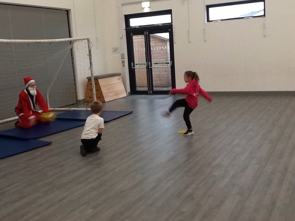 westheathprim's tweet photo. #whpsclass3 had a fab time playing Beat Santa today! Well done to our two winners! #actionshot #christmastime 🎅🏼👏 https://t.co/9DhymiemrP