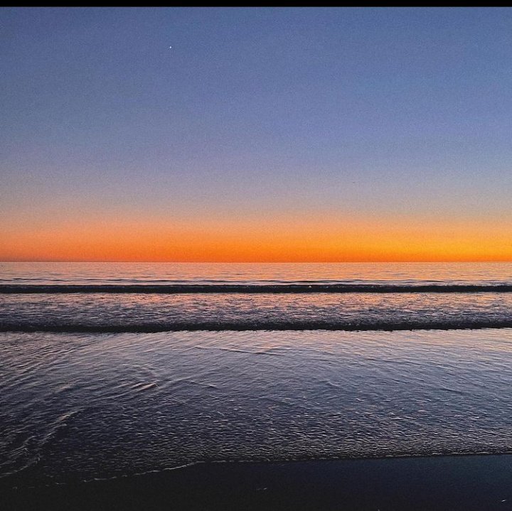 KoreGaleri's tweet photo. BTS üyesi Jungkook'un instagrama attığı ilk postlar. https://t.co/1vlJTlPmYL