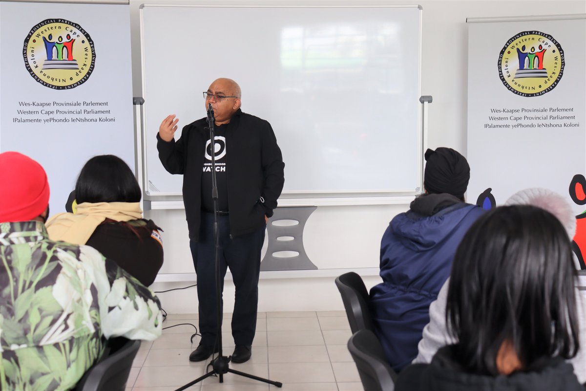 AlbertFritz_'s tweet photo. This morning, I had the pleasure of welcoming a group of Youth Safety Ambassadors to a gender-based violence #GBV workshop, in Mitchell's Plain. #WCSafety #16DaysOfActivism https://t.co/hwAK7UYXzu